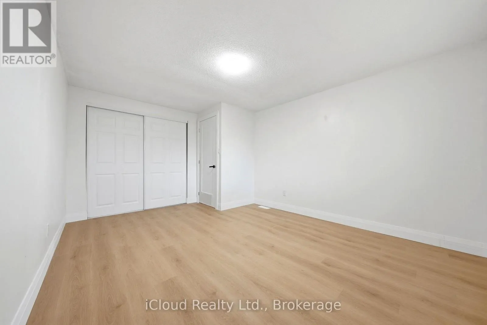 3 MANLEY CRESCENT