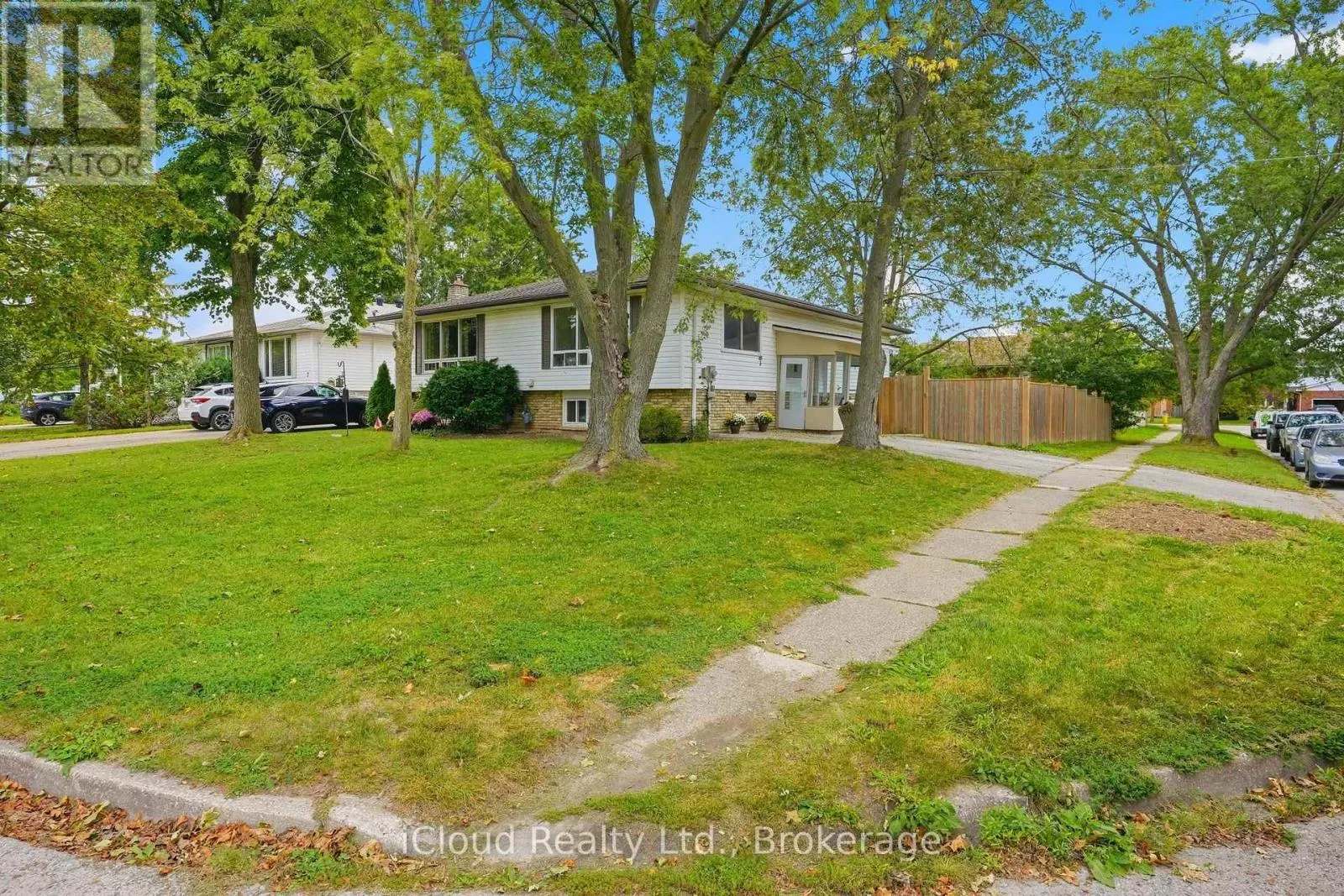 3 MANLEY CRESCENT