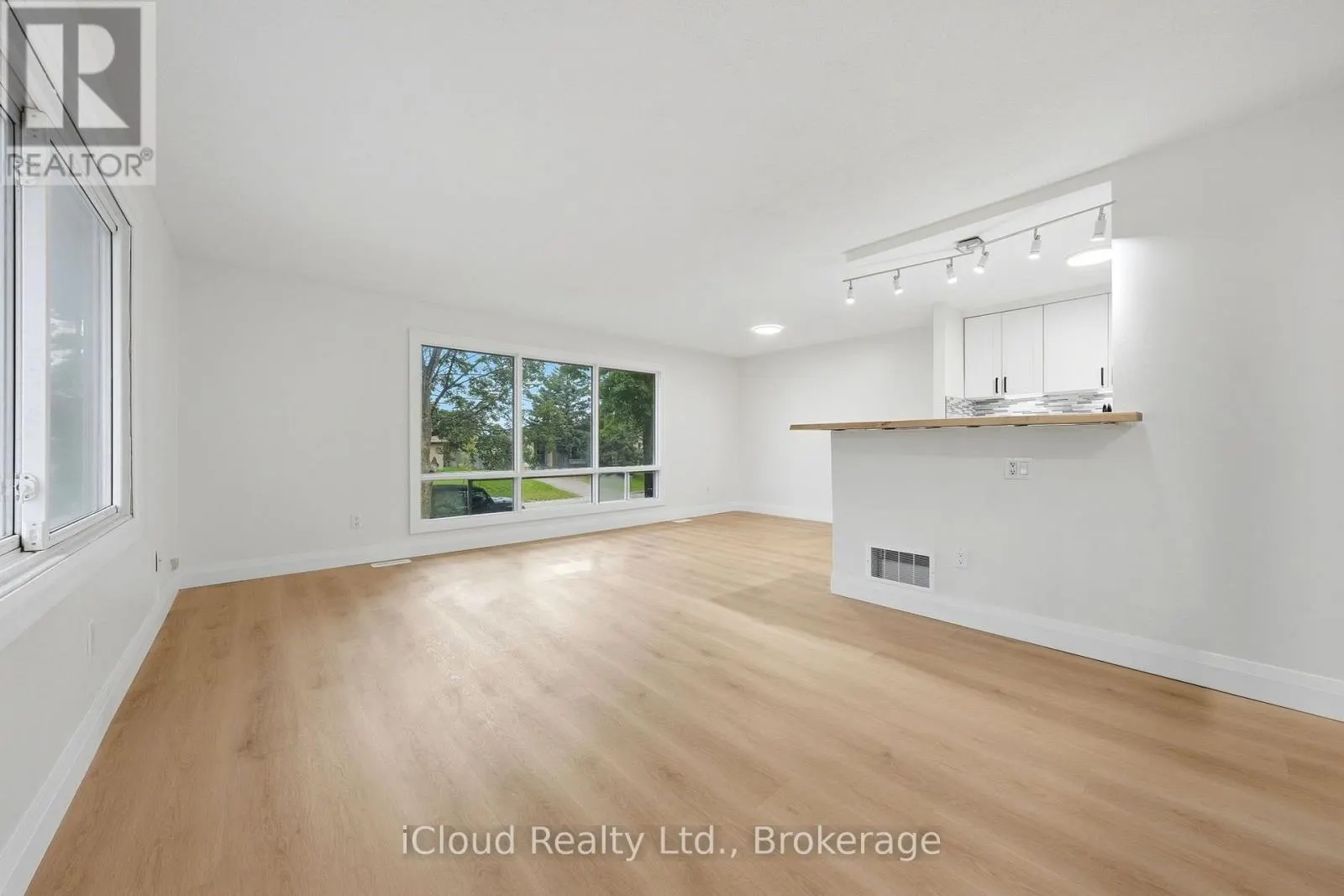 3 MANLEY CRESCENT