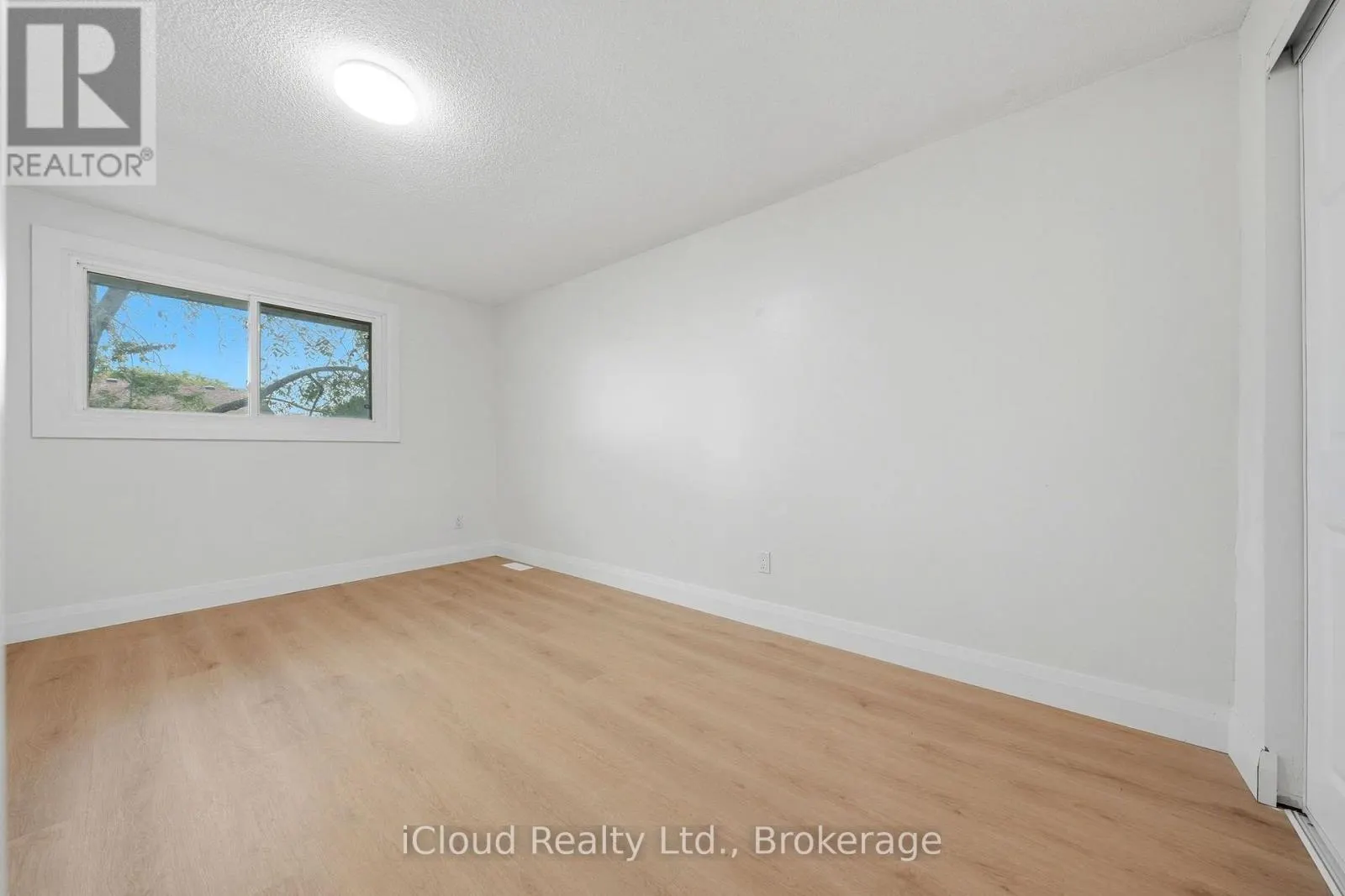 3 MANLEY CRESCENT
