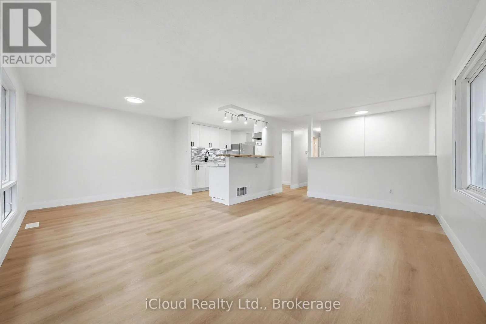 3 MANLEY CRESCENT