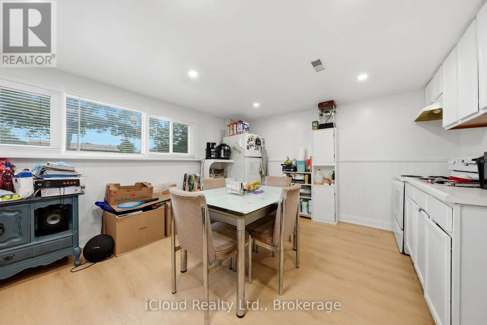 3 MANLEY CRESCENT