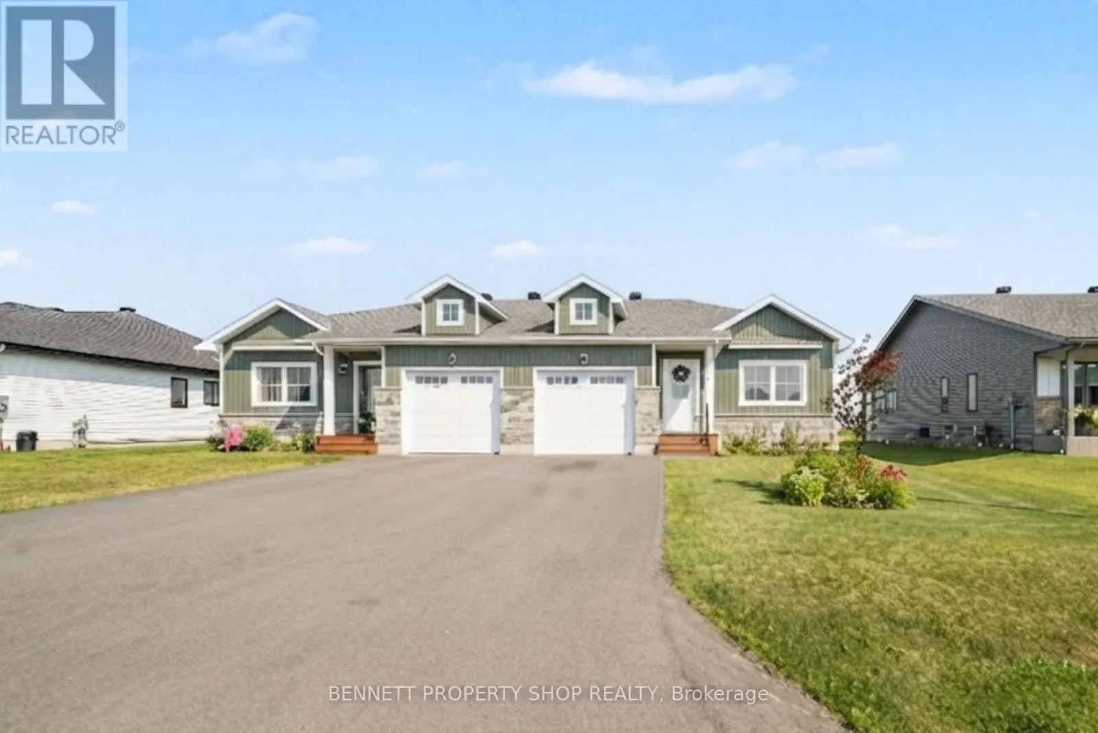 8 ROTTERDAM WAY