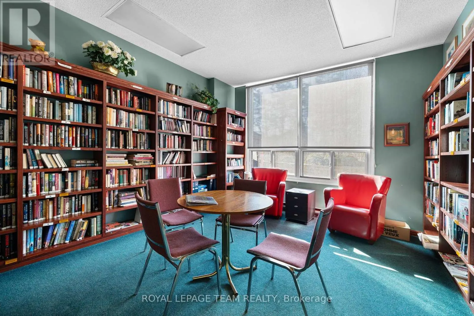 1114 - 40 LANDRY STREET