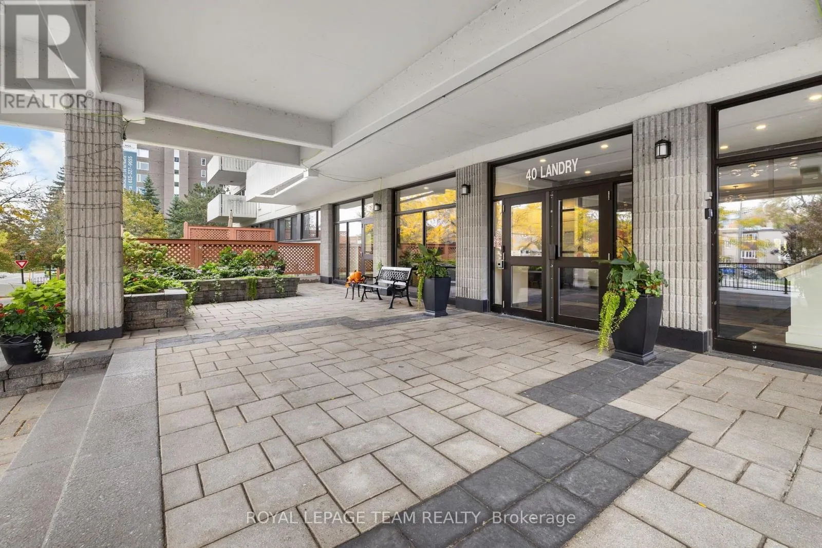 1114 - 40 LANDRY STREET