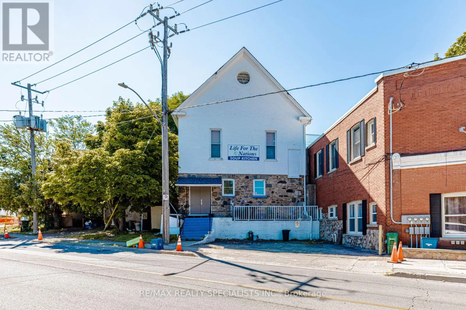 37 WELLINGTON STREET