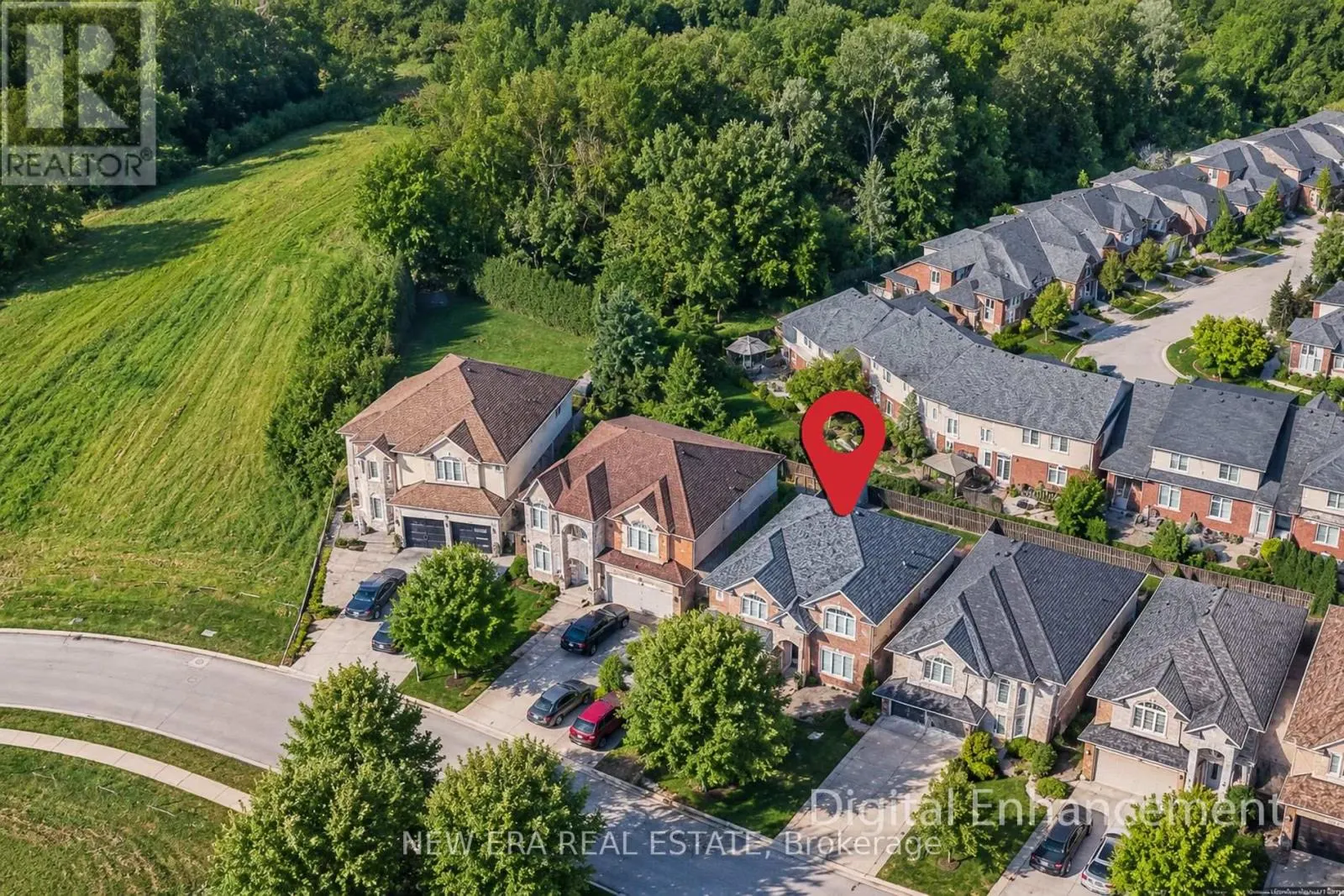 214 CLOVERLEAF DRIVE