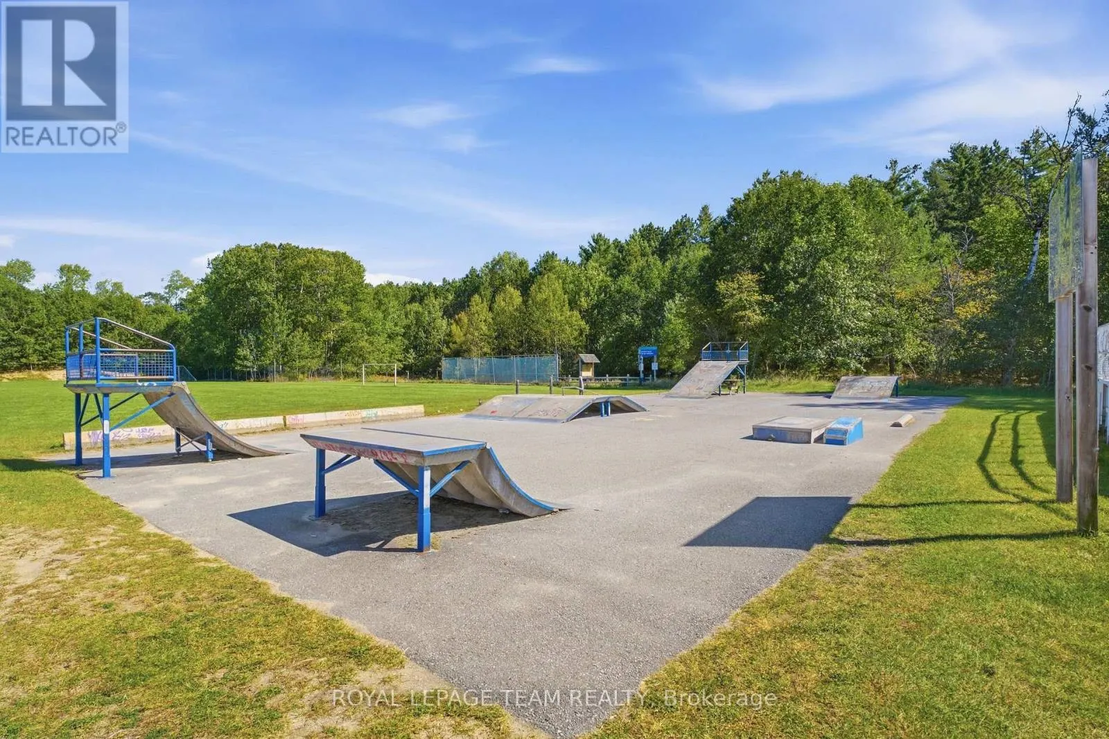 794 BAYVIEW DRIVE