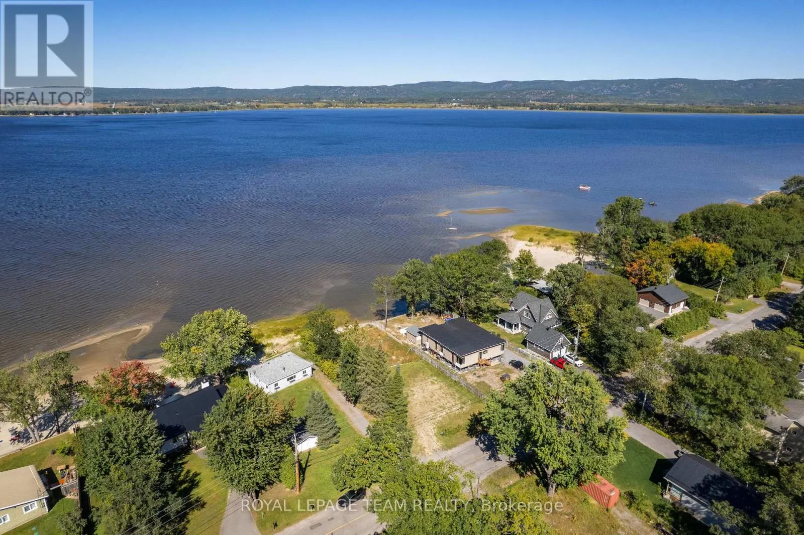 794 BAYVIEW DRIVE
