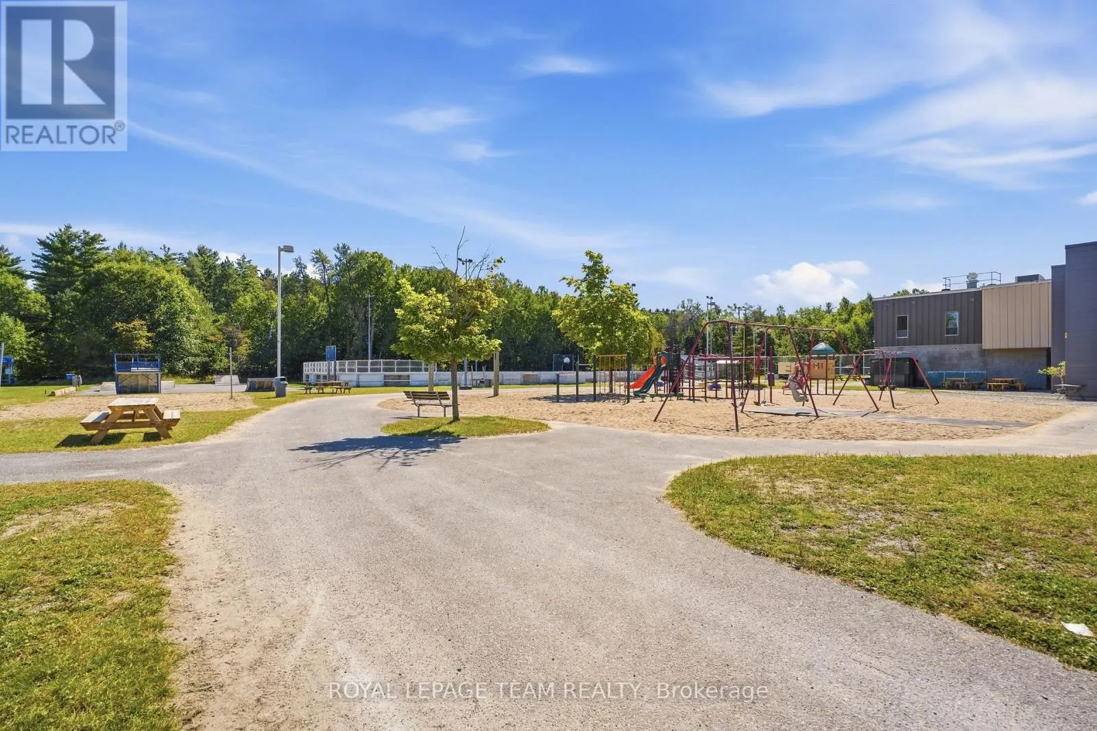 794 BAYVIEW DRIVE