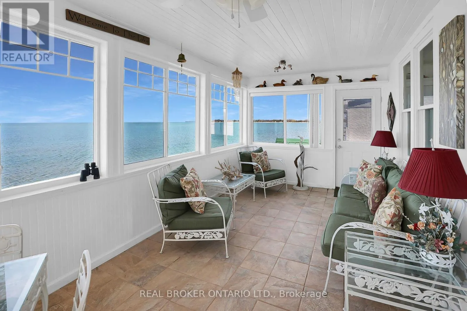 11611 BEACH ROAD W