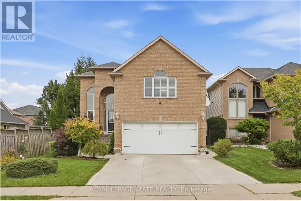 11 REDTAIL CRESCENT