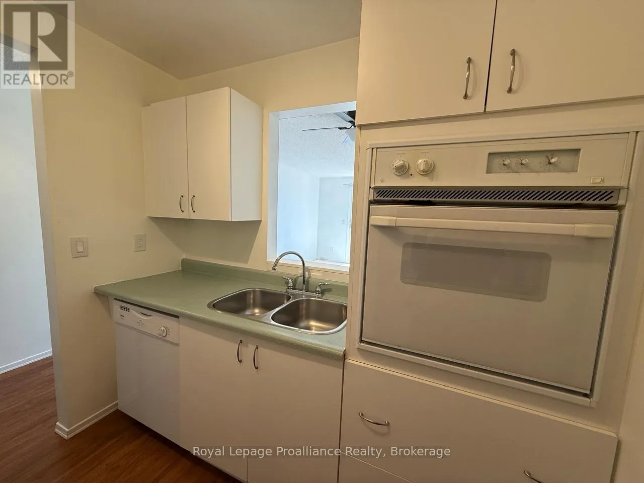 213 - 175 HAIG ROAD #213