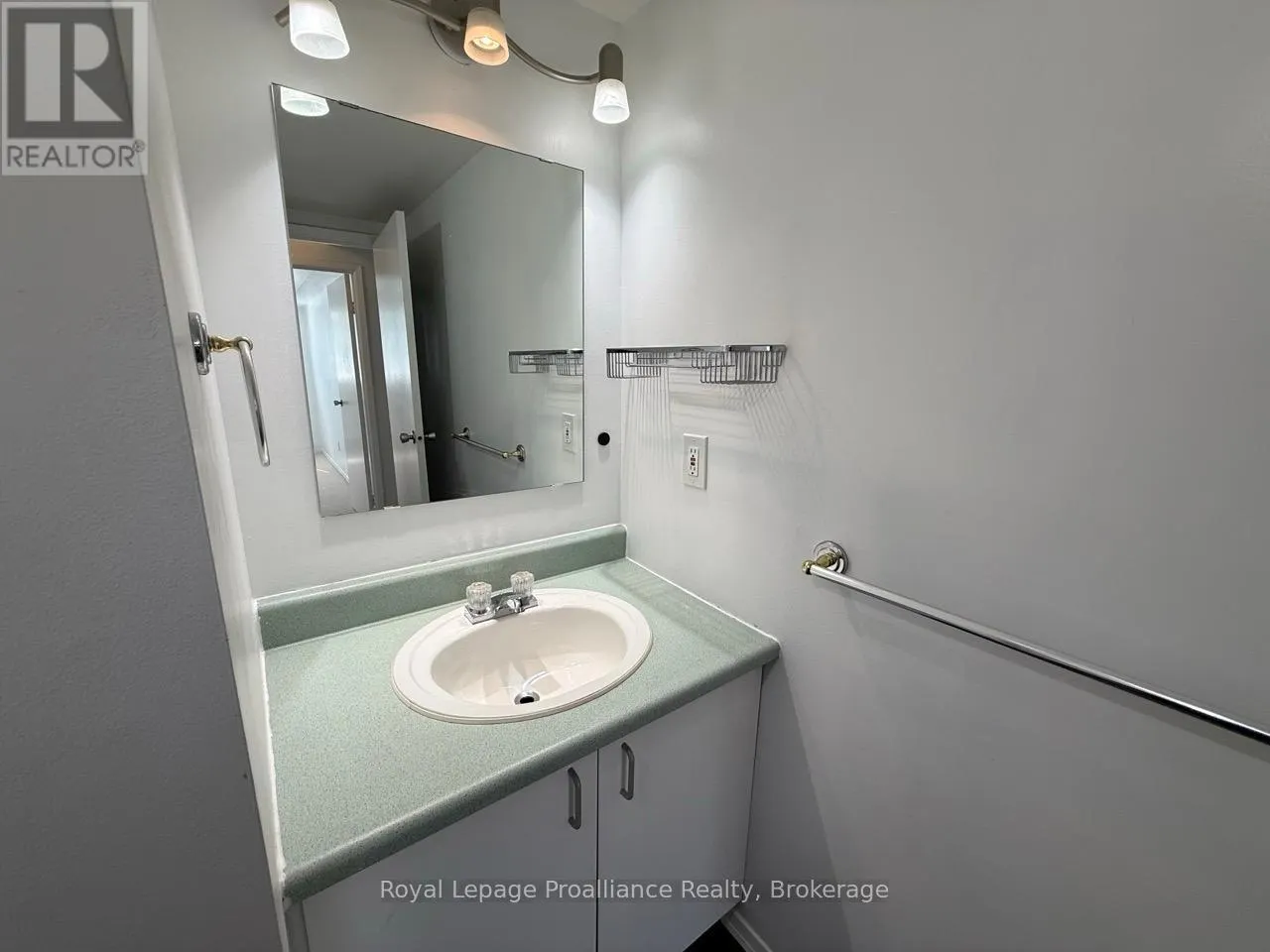 213 - 175 HAIG ROAD #213