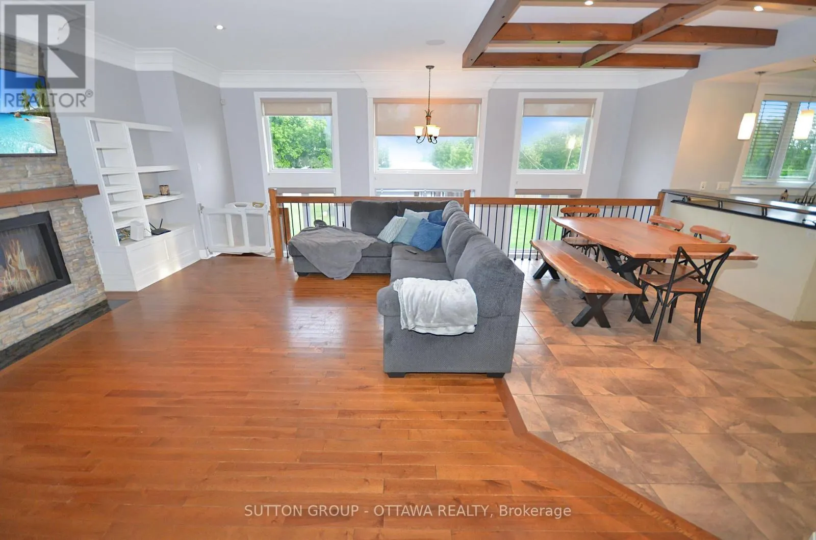 588 RUSSELL ROAD
