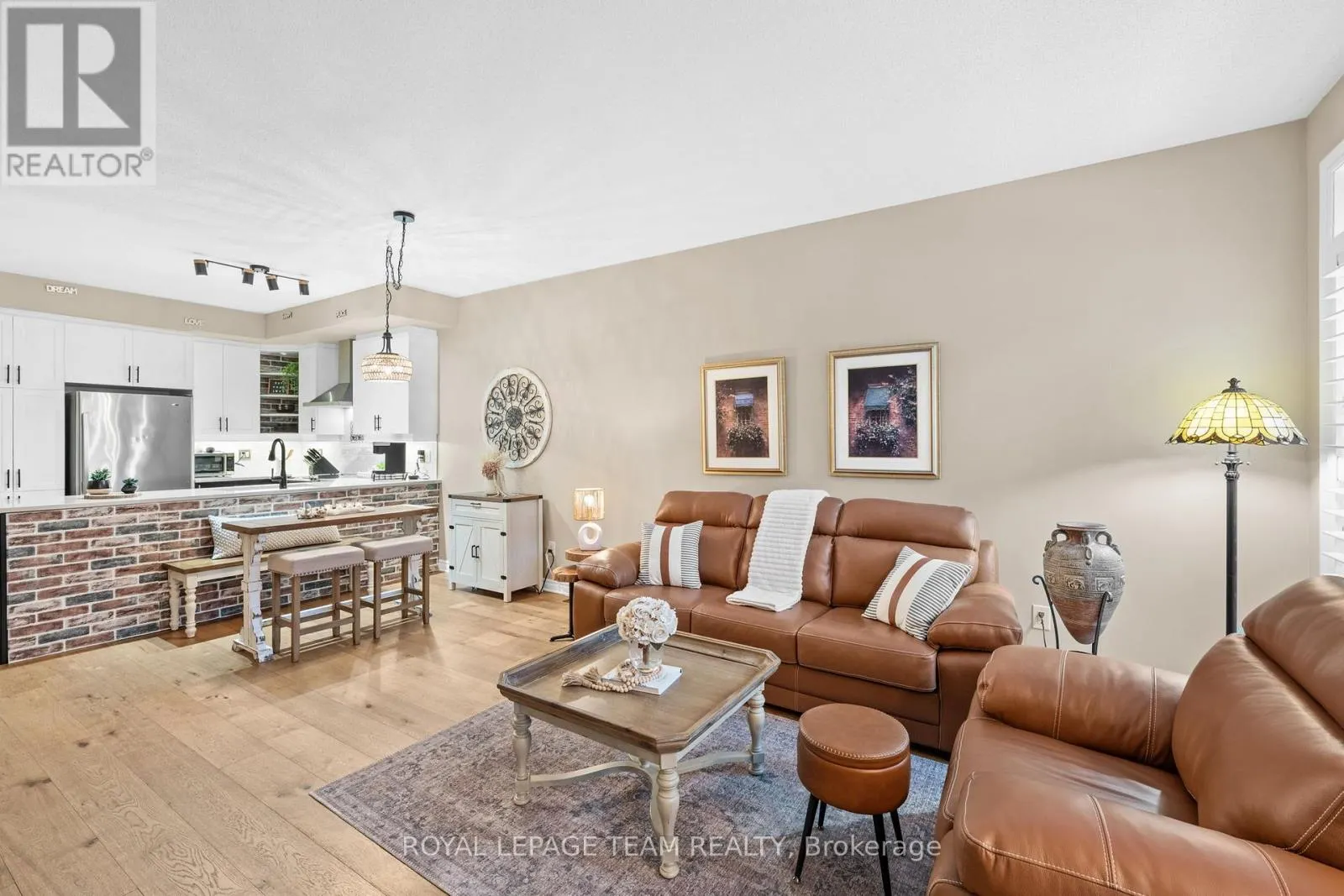 298 PEMBINA PRIVATE