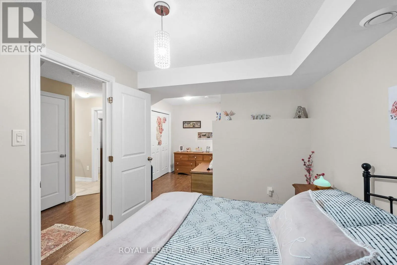 298 PEMBINA PRIVATE