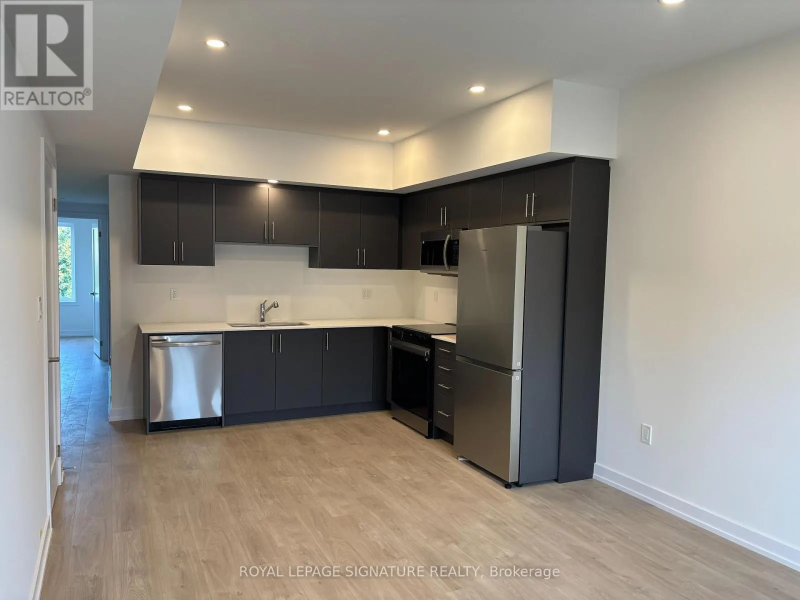 20 - 42 LOWES ROAD W