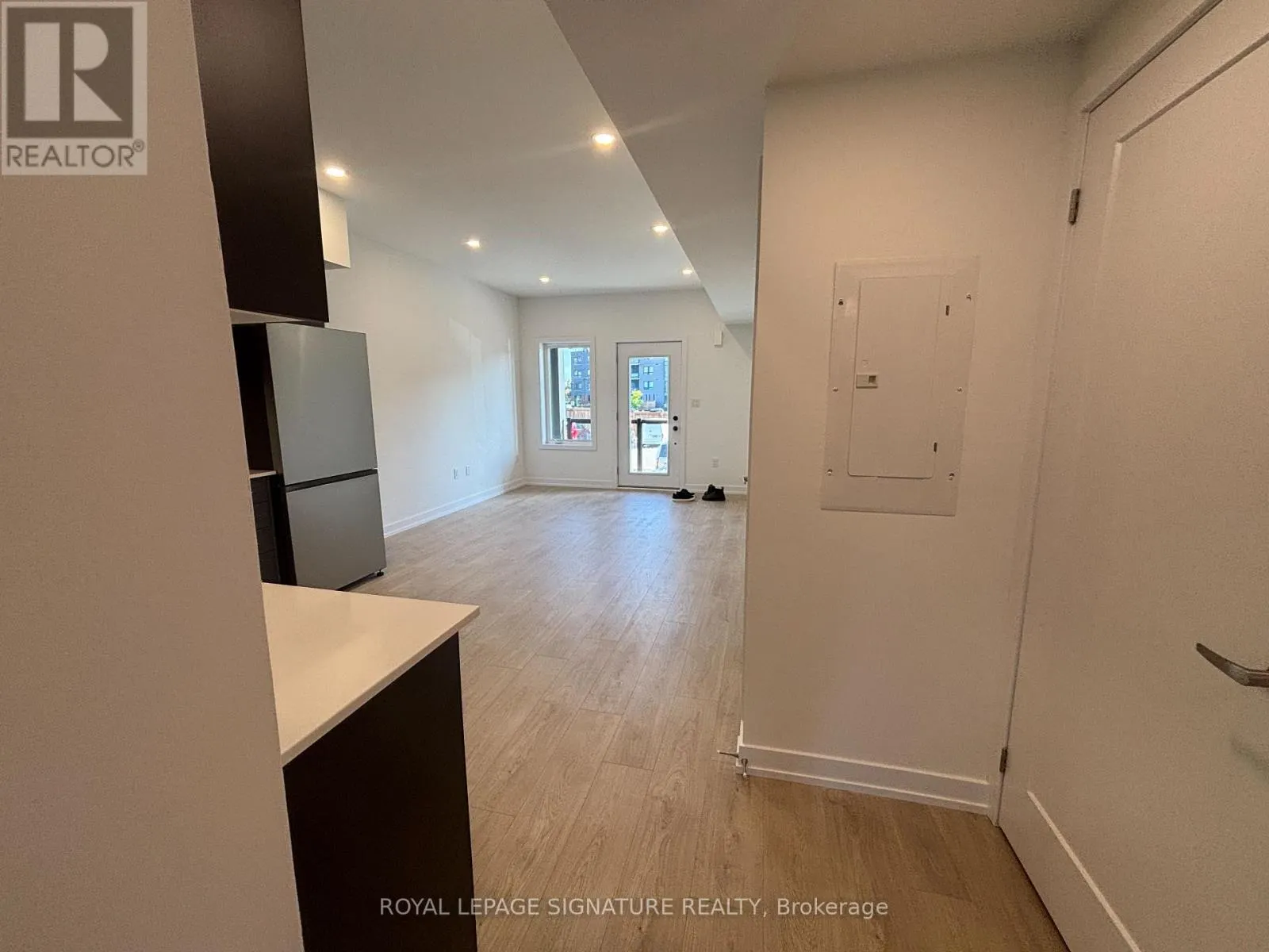 20 - 42 LOWES ROAD W