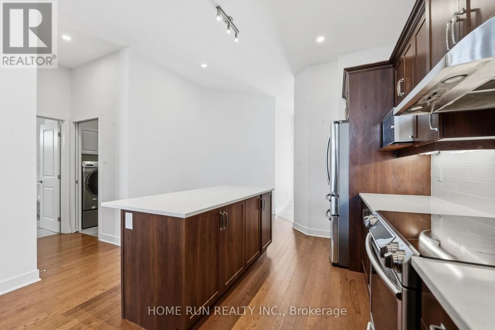717 OCTAVE GROVE