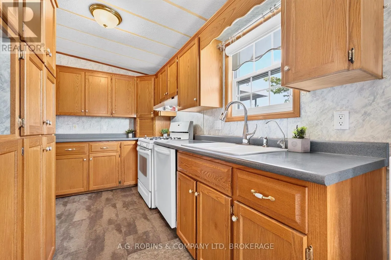 84 - 3033 TOWNLINE ROAD #84
