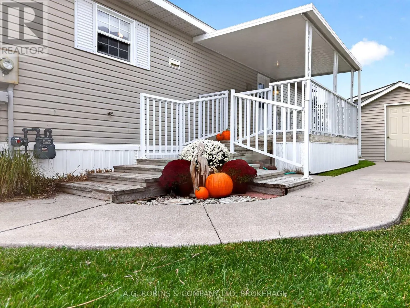 84 - 3033 TOWNLINE ROAD #84