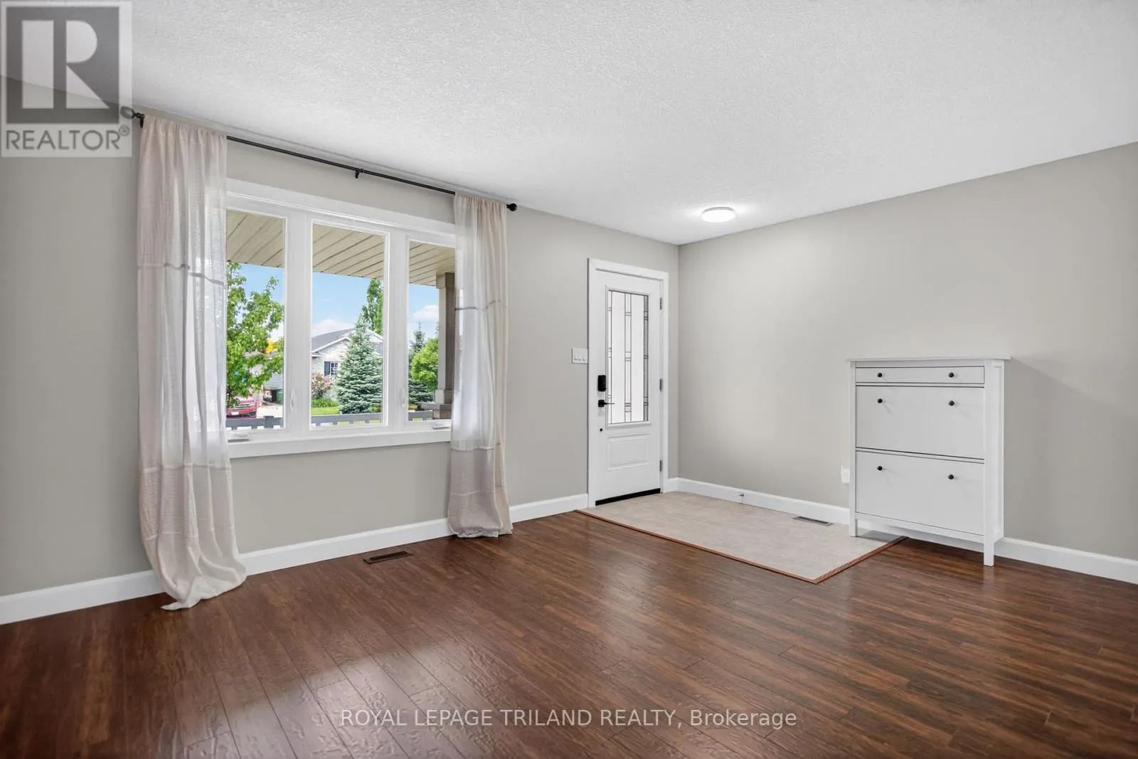 48 COTTONWOOD DRIVE