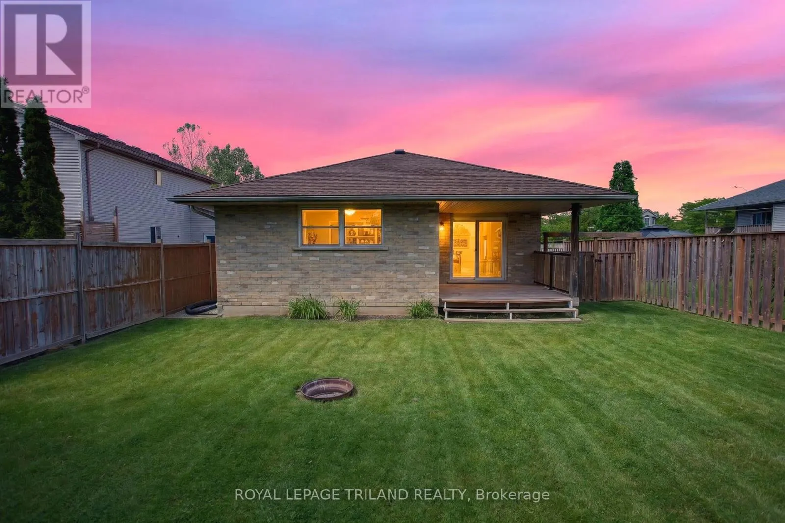 48 COTTONWOOD DRIVE