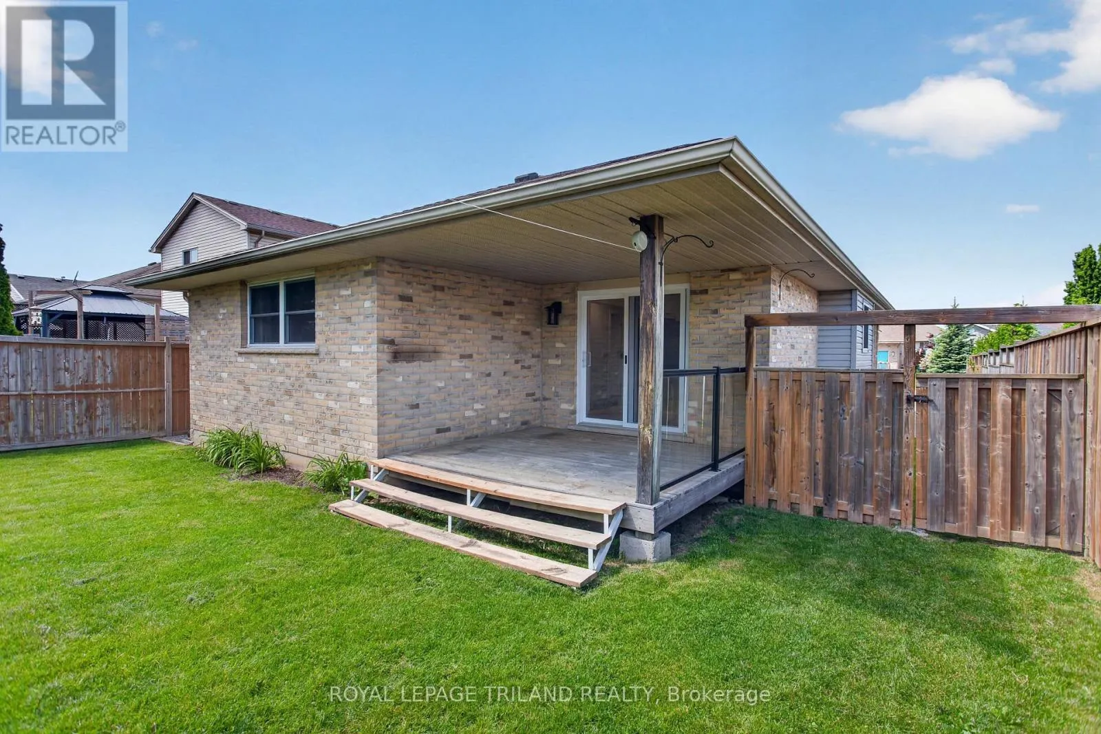 48 COTTONWOOD DRIVE
