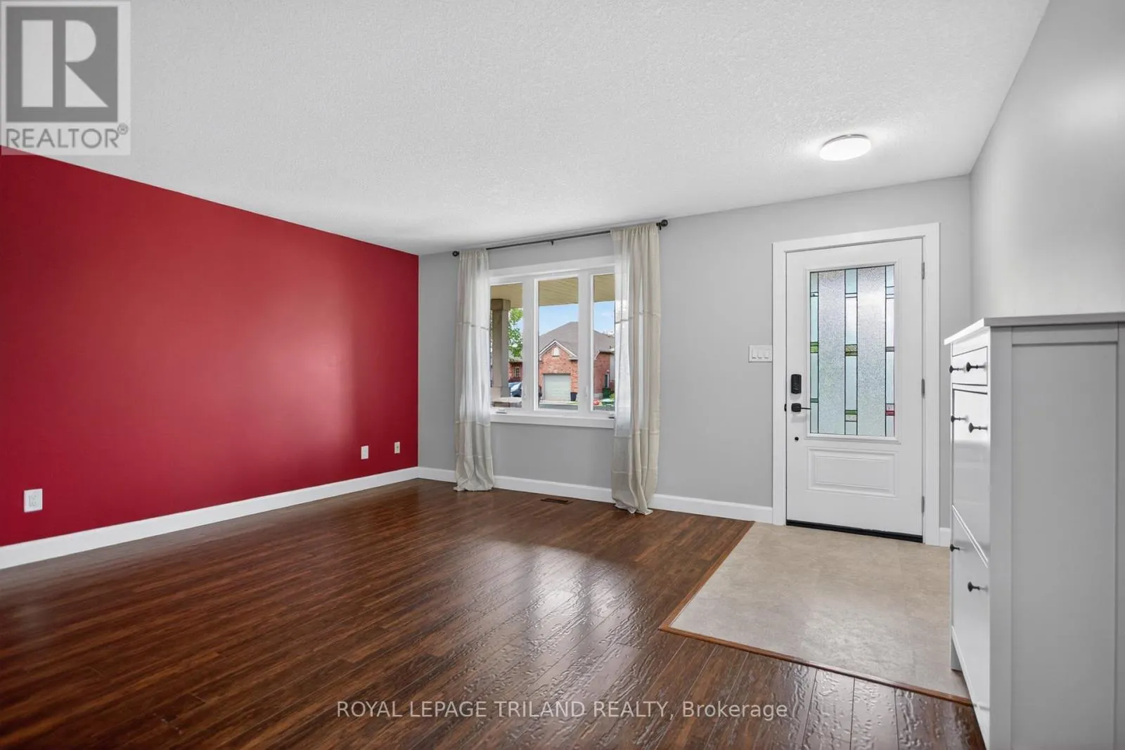 48 COTTONWOOD DRIVE