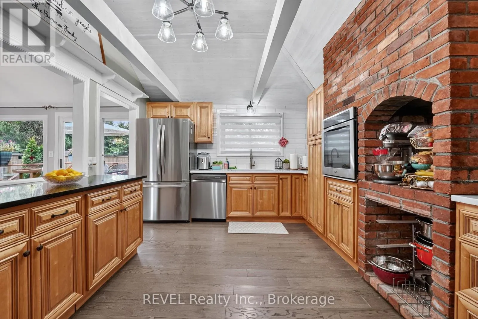 2631 THOMPSON ROAD