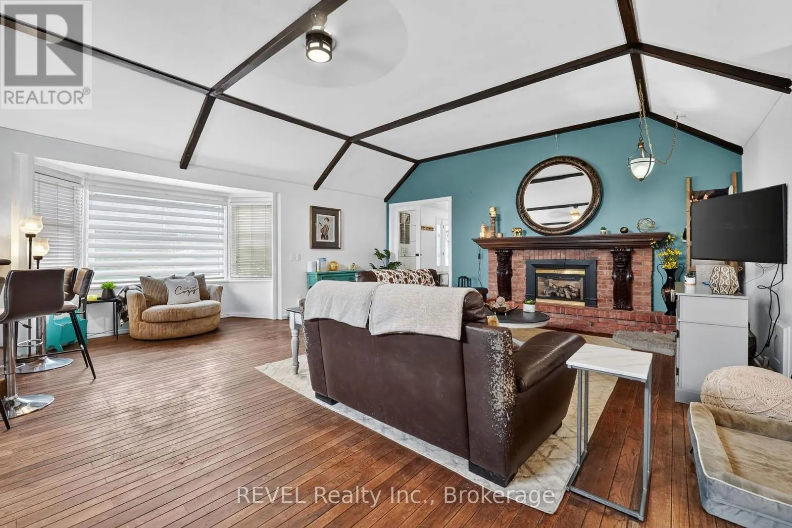2631 THOMPSON ROAD