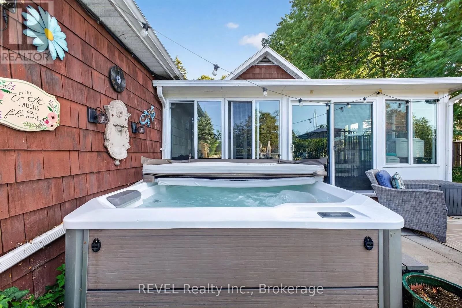 2631 THOMPSON ROAD