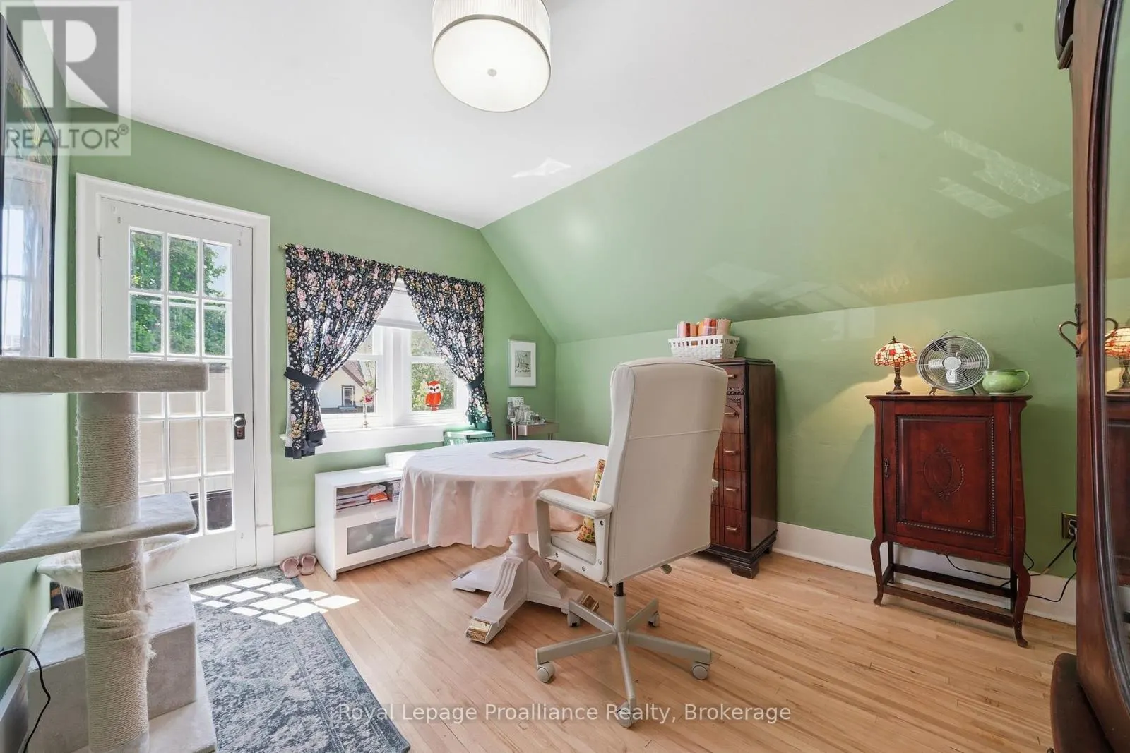 195 MACLELLAN AVENUE