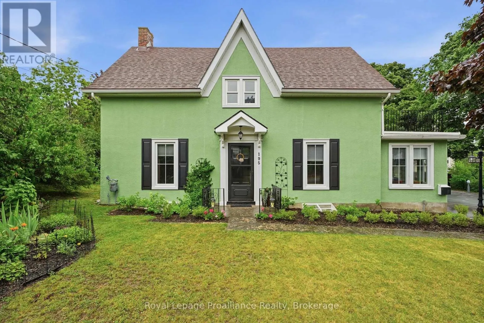 195 MACLELLAN AVENUE