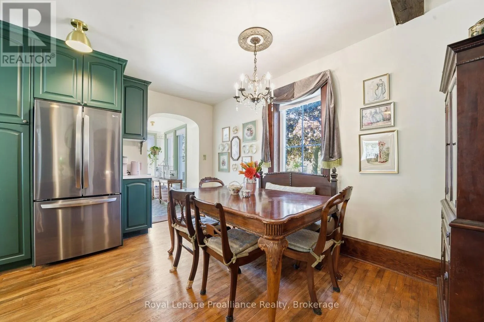 195 MACLELLAN AVENUE