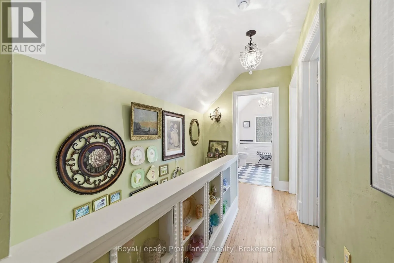 195 MACLELLAN AVENUE