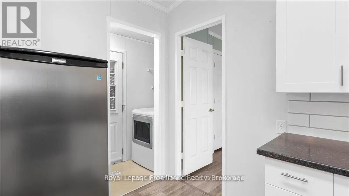 18 - 311 DUNDAS STREET E #18