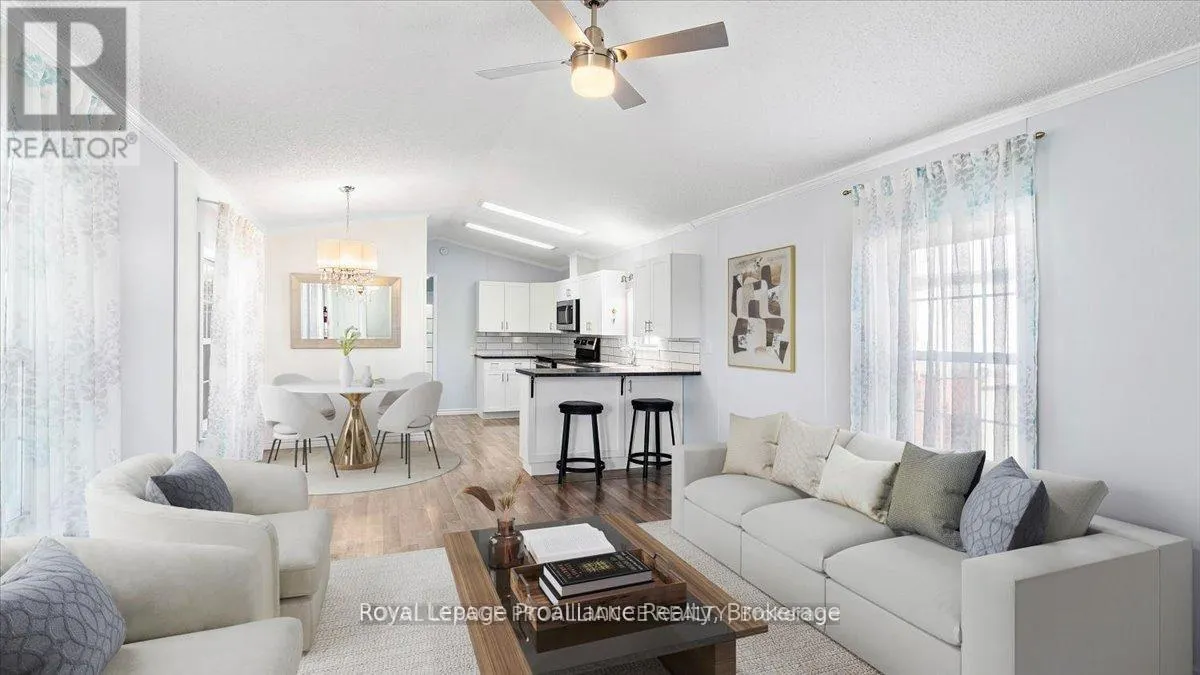 18 - 311 DUNDAS STREET E #18