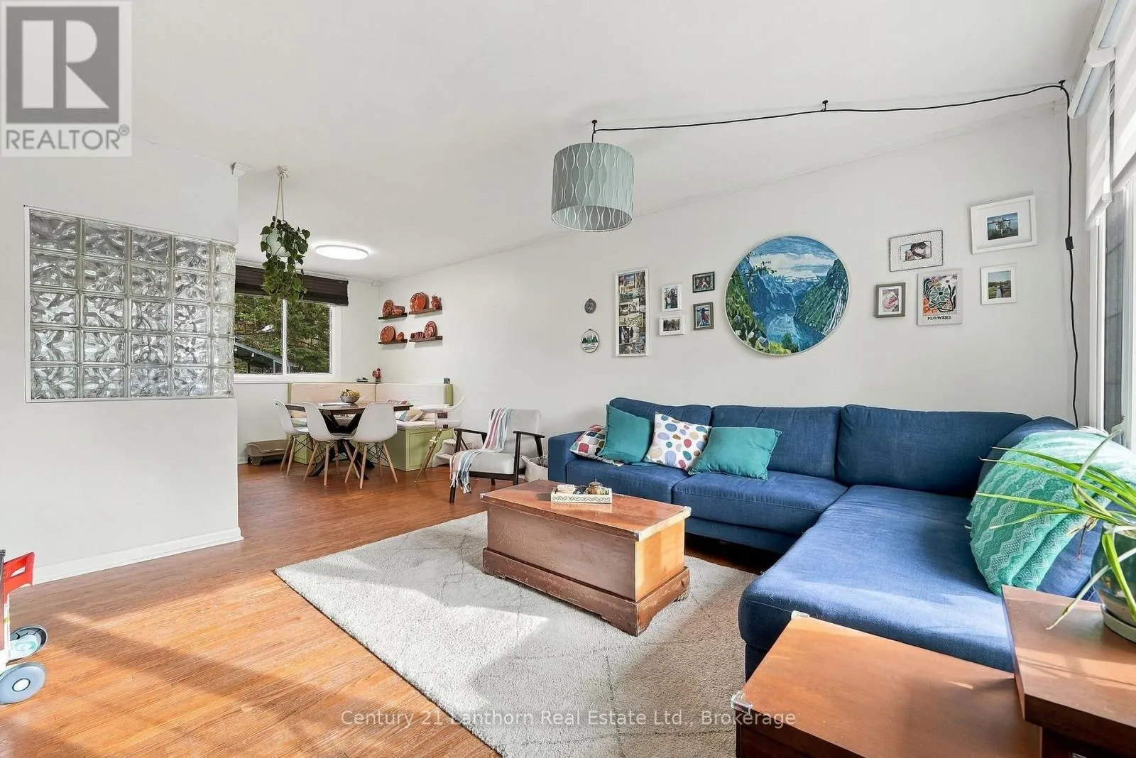 706 WILLIS STREET