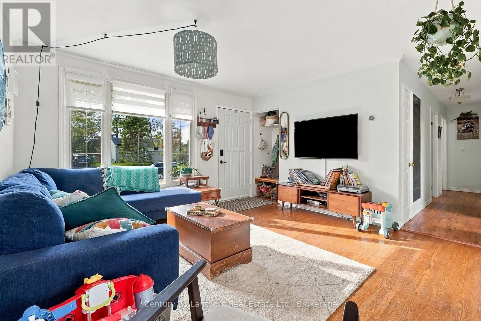 706 WILLIS STREET