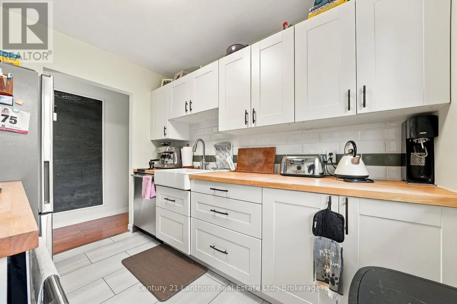 706 WILLIS STREET