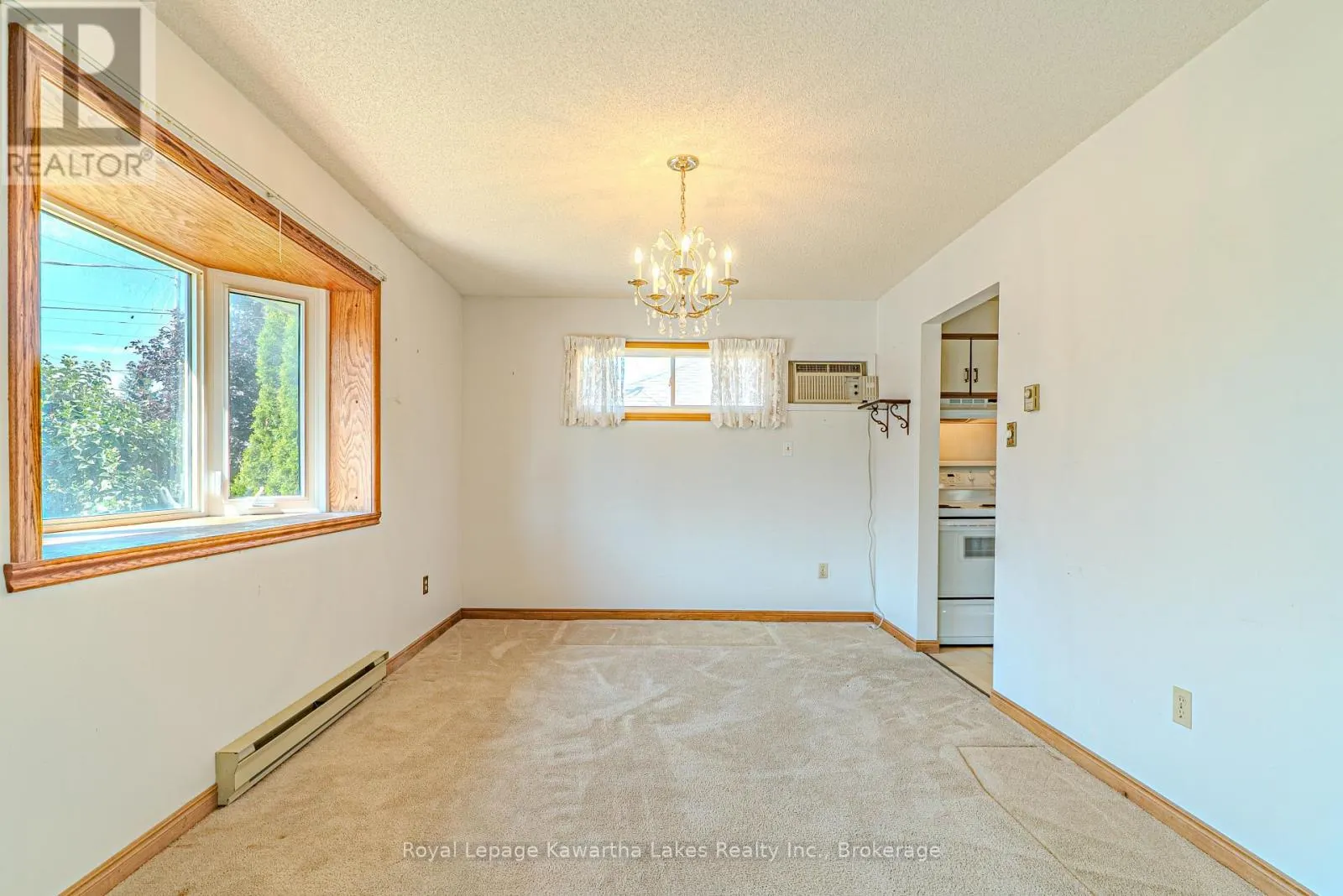 182 COLBORNE STREET W