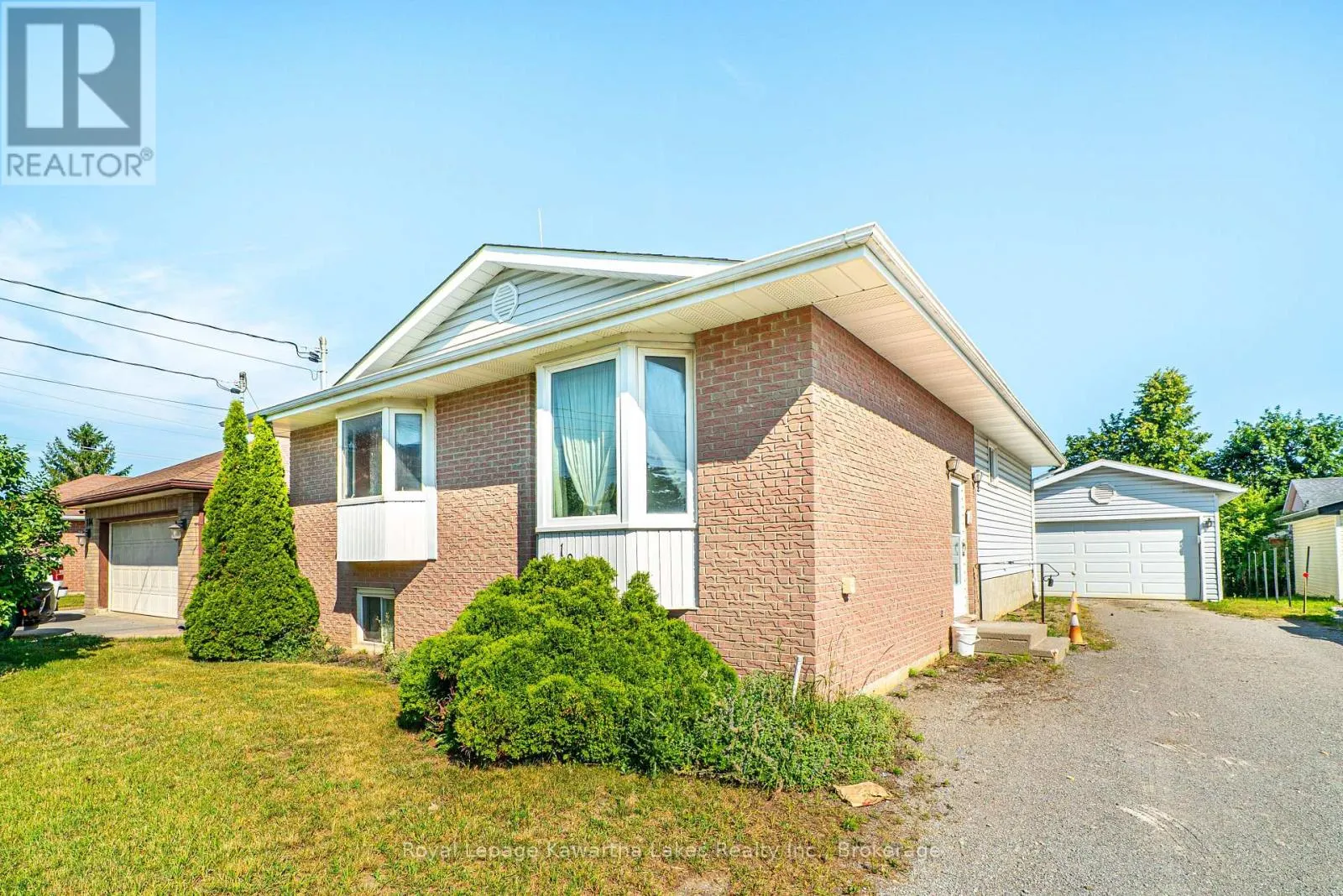 182 COLBORNE STREET W