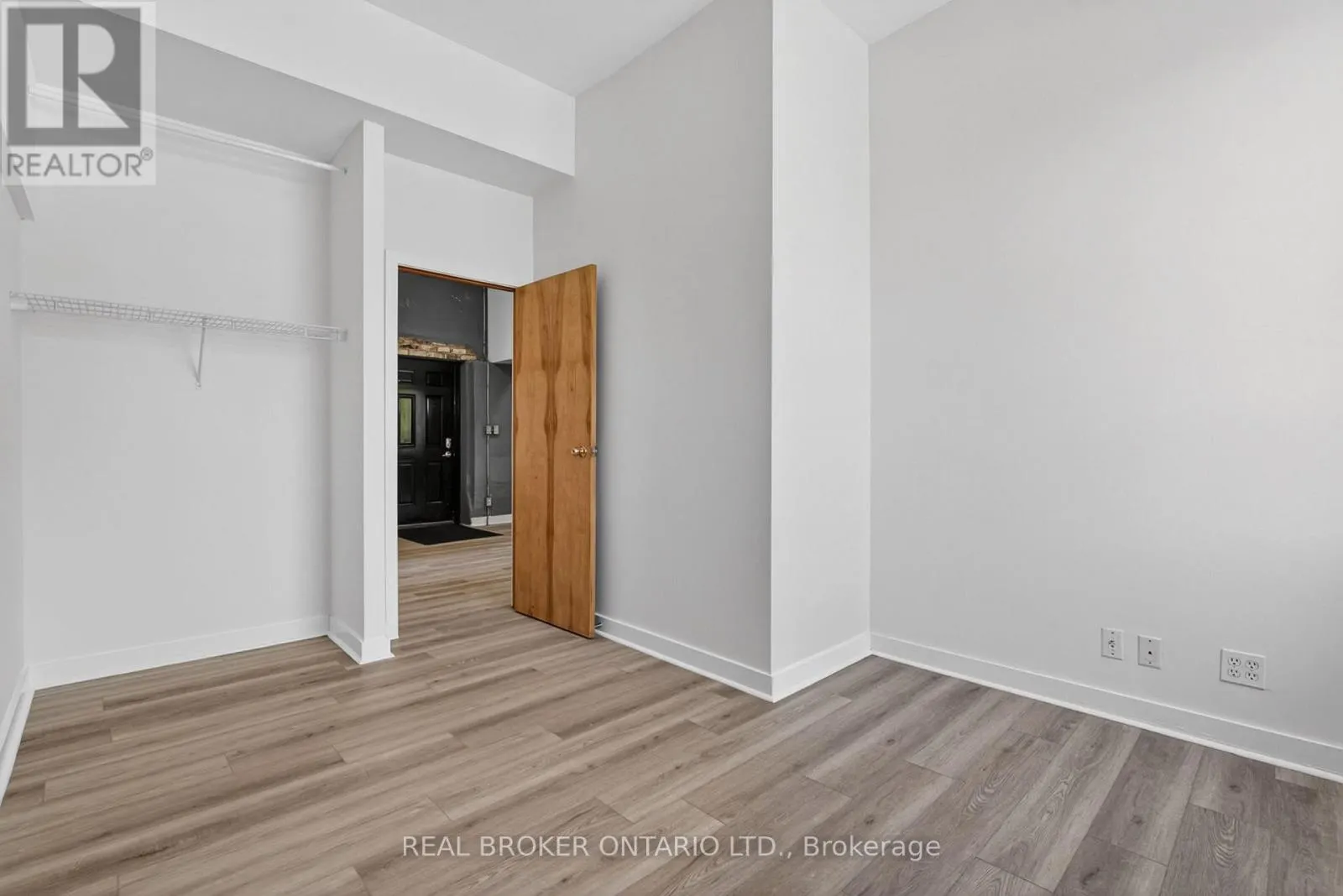 9 - 12 BRIDGEPORT ROAD E