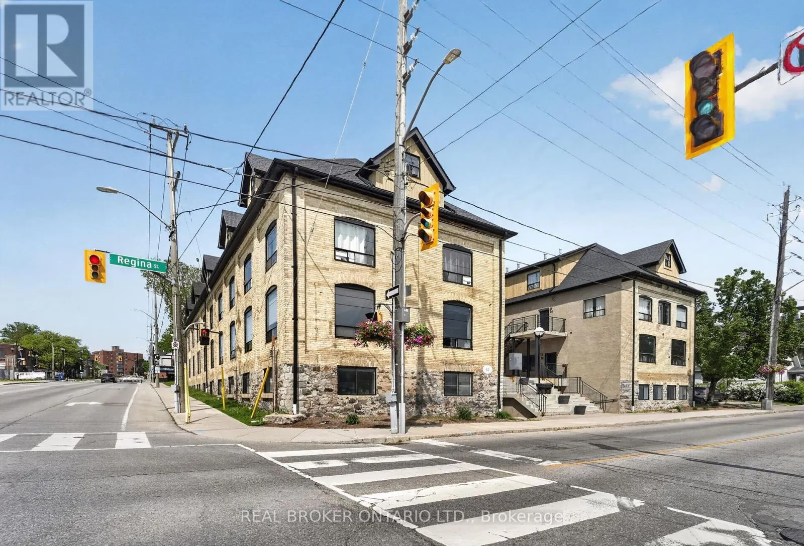 9 - 12 BRIDGEPORT ROAD E