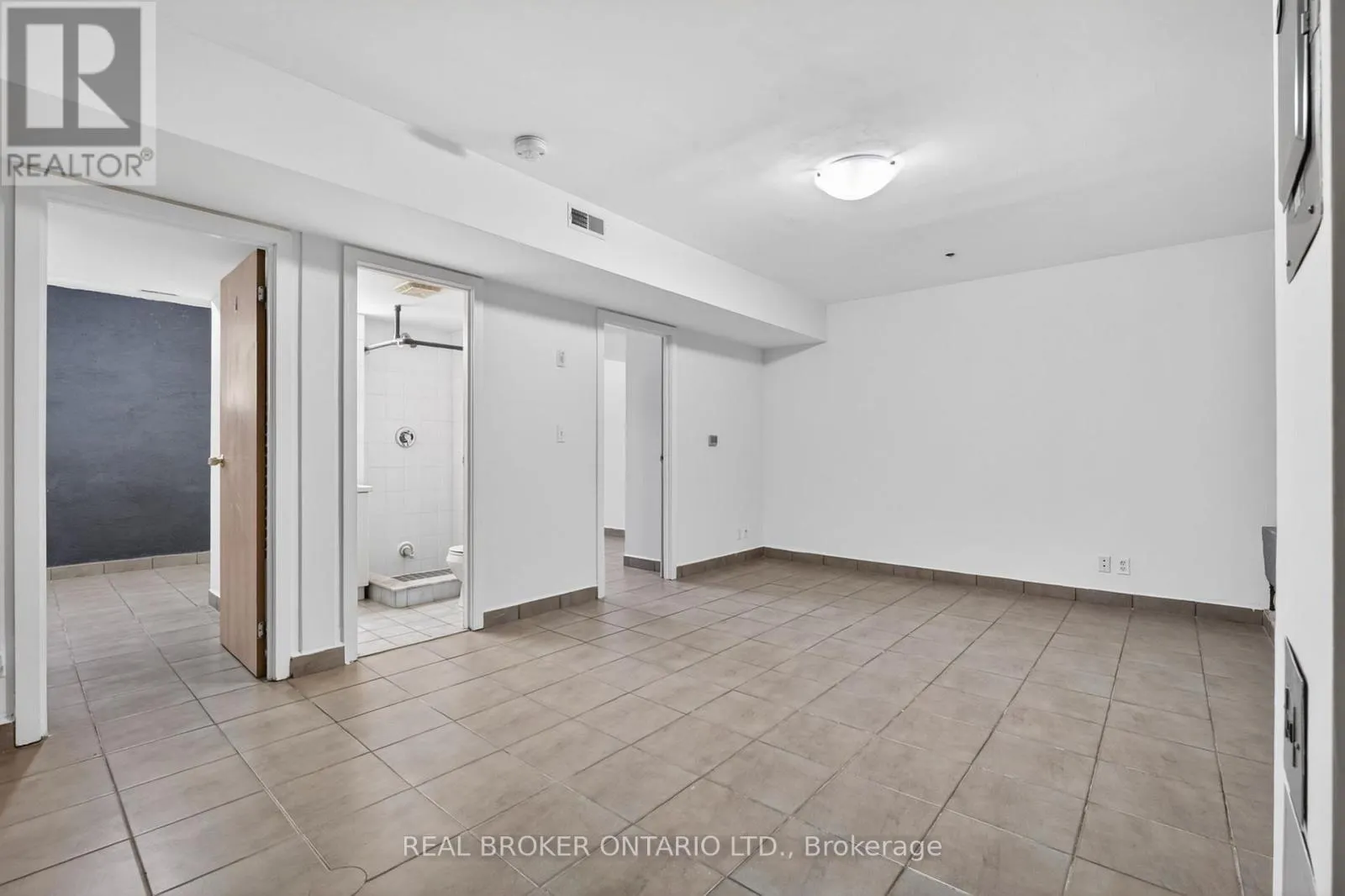 9 - 12 BRIDGEPORT ROAD E
