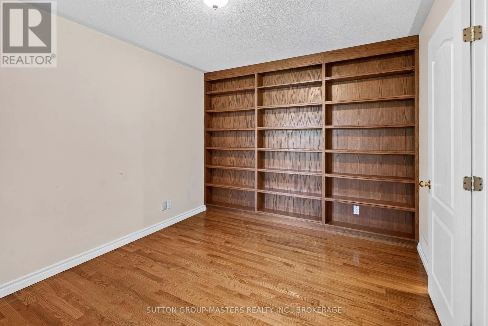 675 MILLWOOD DRIVE