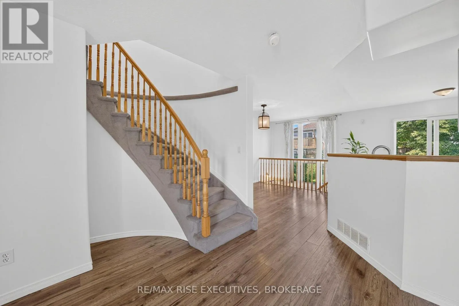 254 ELLESMEER AVENUE