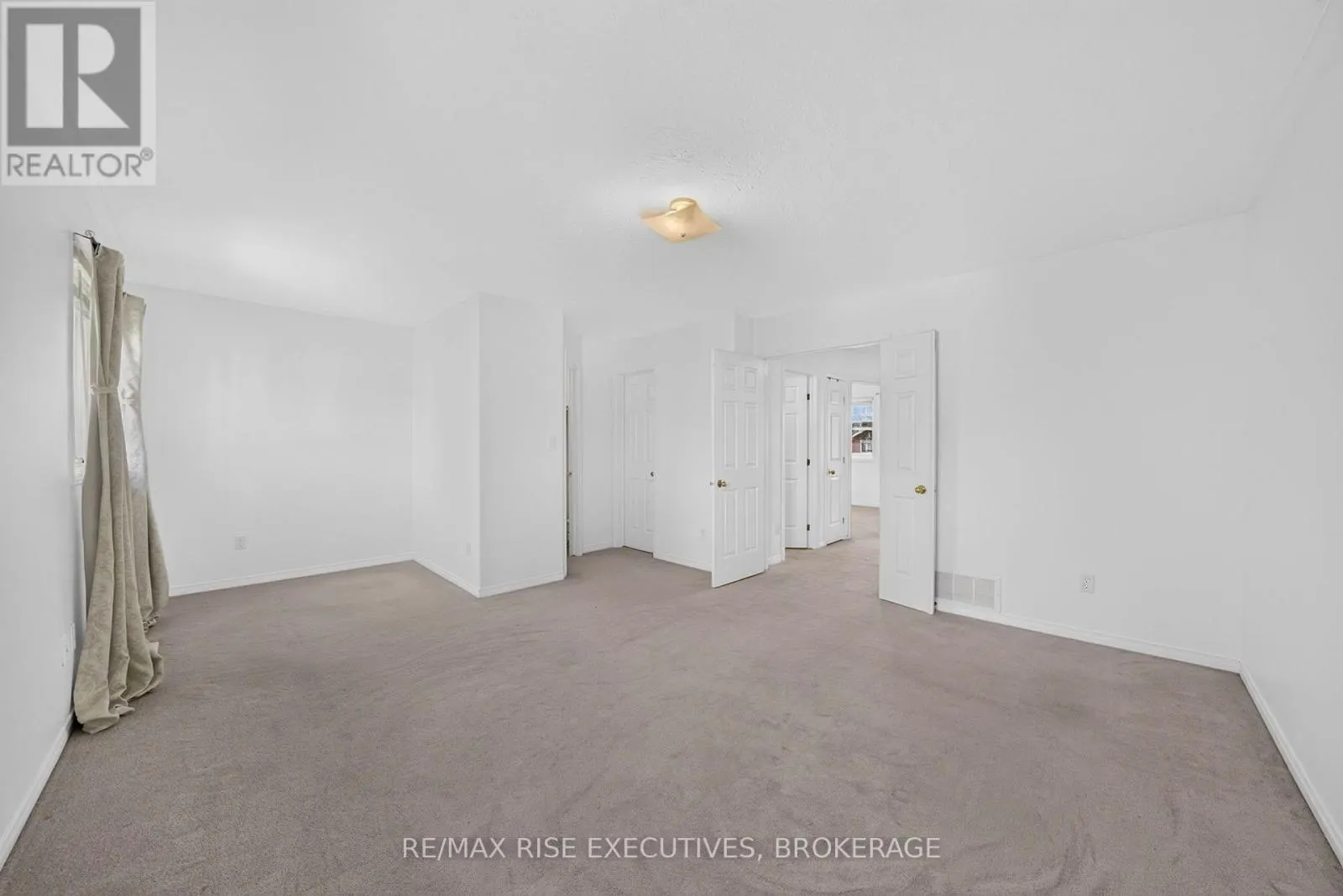 254 ELLESMEER AVENUE
